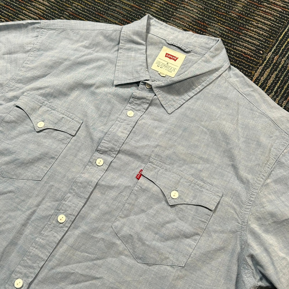 Levis Button Up Shirt XL Blue Short Sleeve Western Denim Chambray